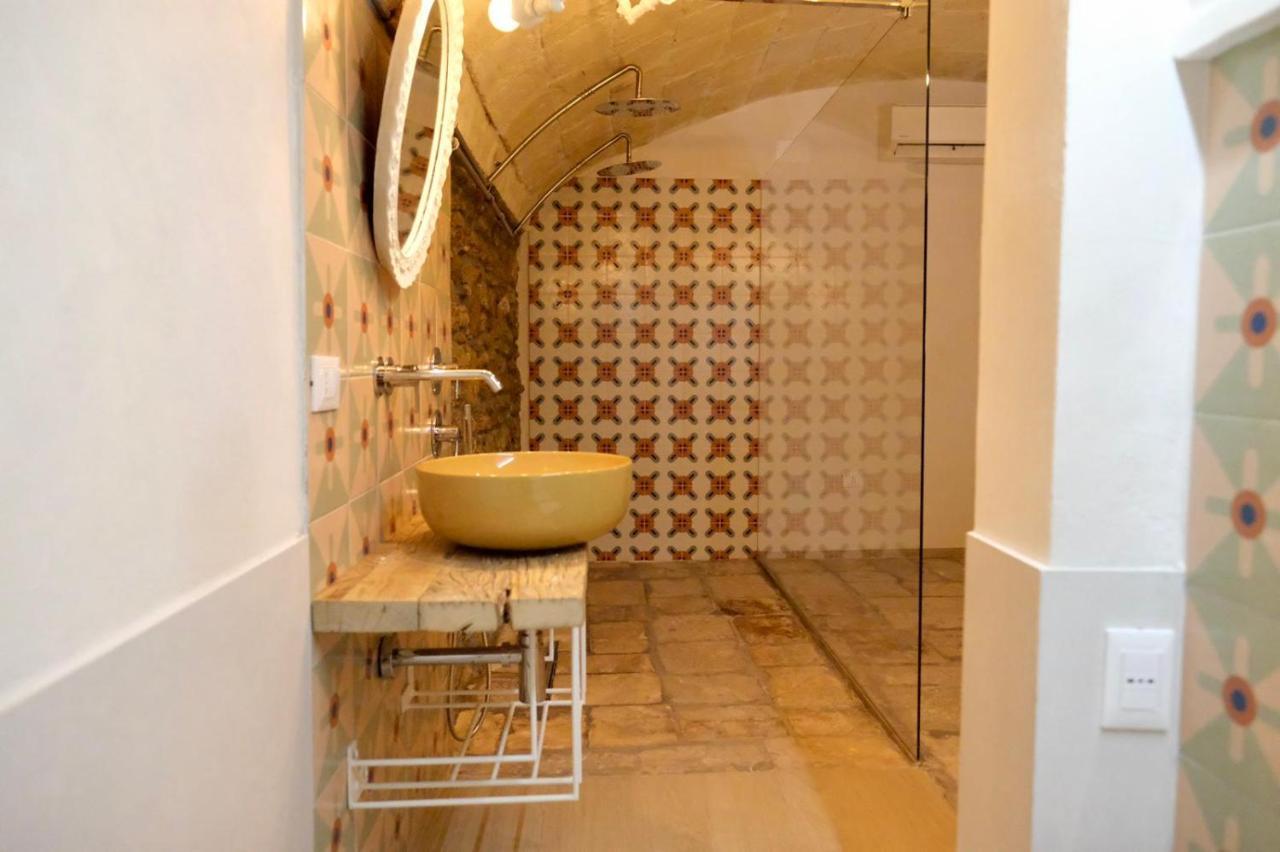 Vico Luxury Room Mesagne Exterior foto